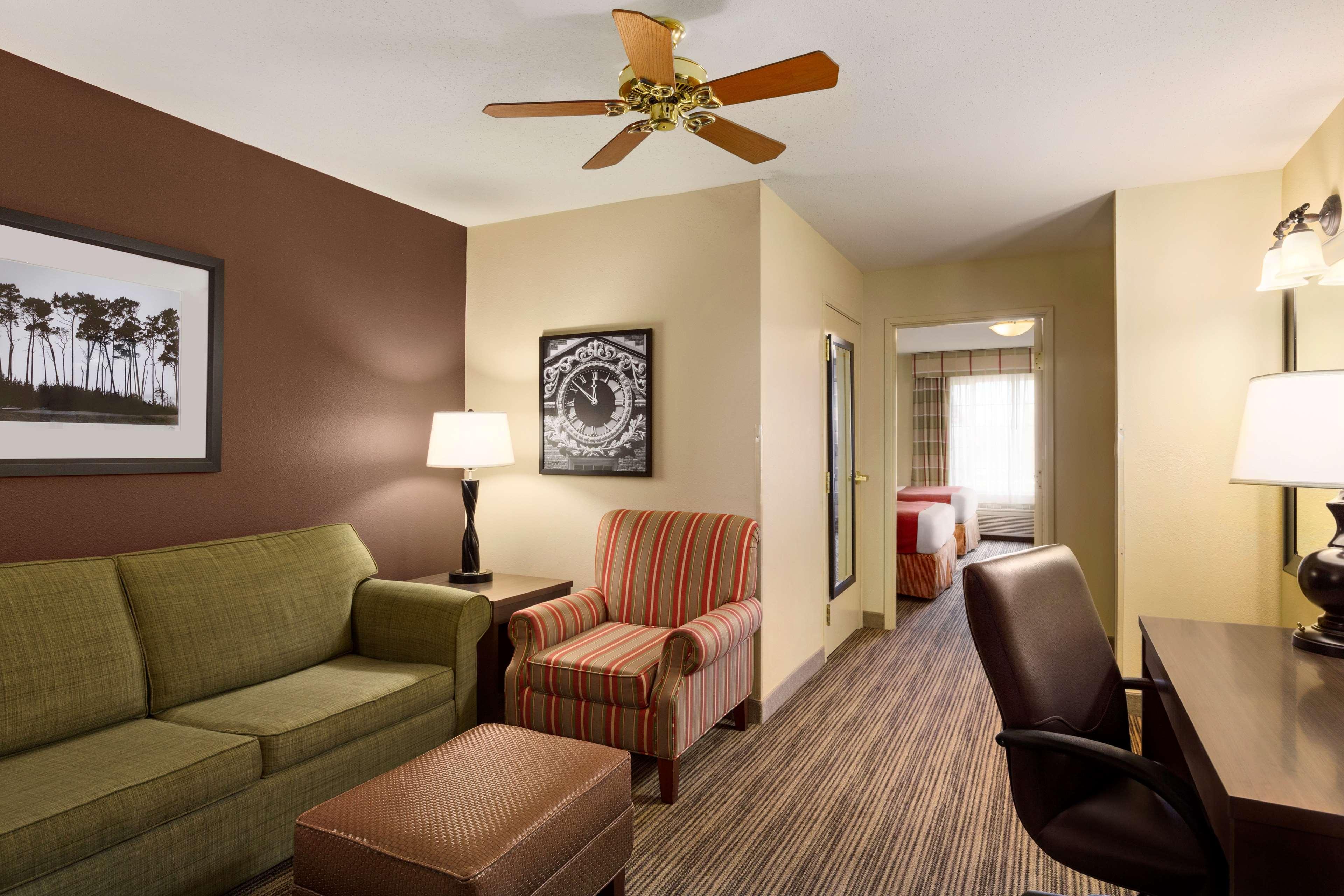 Country Inn & Suites By Radisson, Albert Lea - Austin 외부 사진